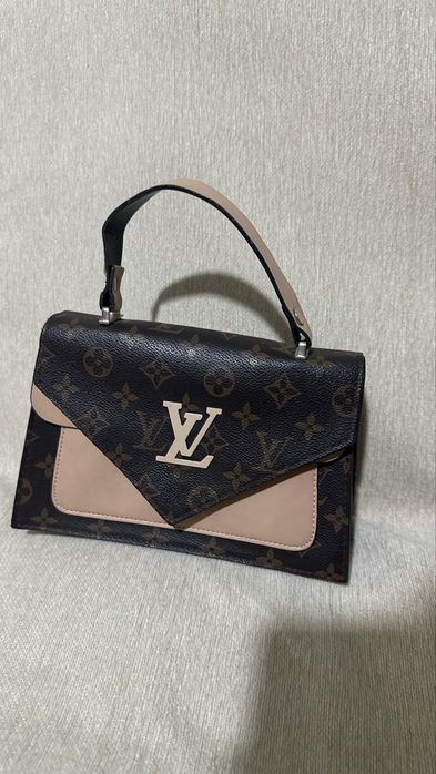 Красивая женская сумка