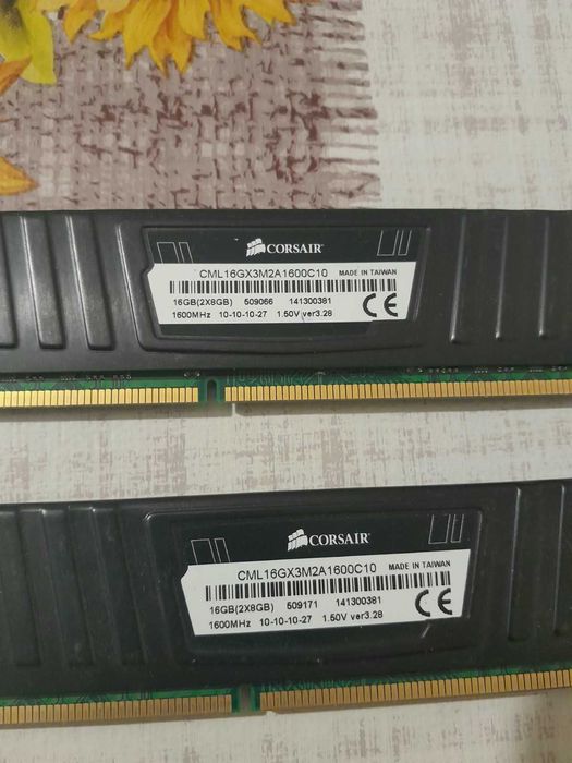 Kit Gaming 16GB (2x8GB) DDR3 1600MHz Corsair Vengeance LP
