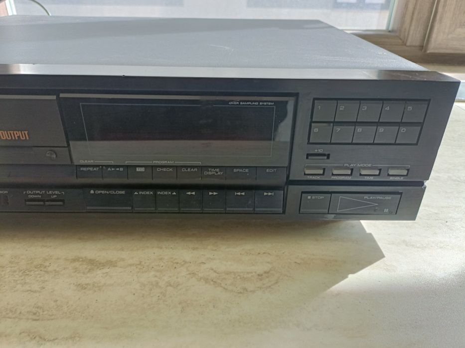 Kenwood DP 990 SG, CD player funcțional, aspect decent