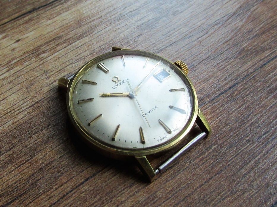 Стар часовник omega de ville 136019