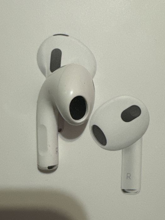 Airpods 3 original A2565 правый наушник