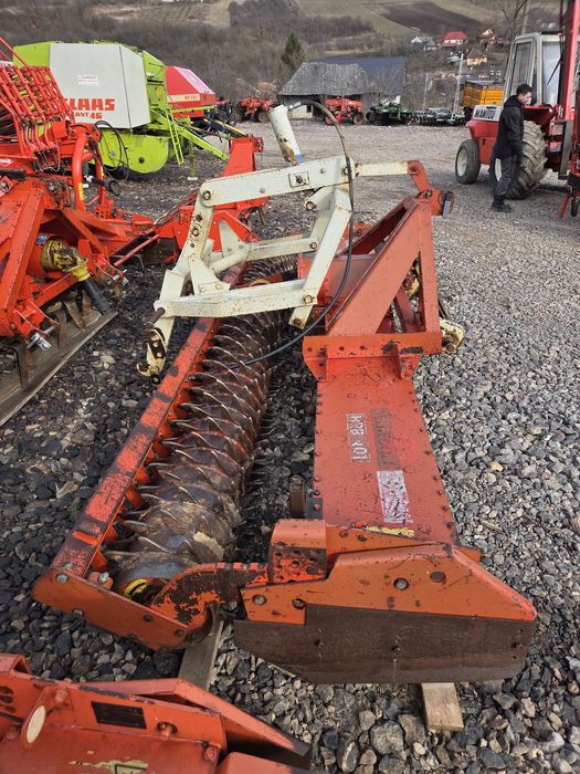 Freza Grapa Rotativa Kuhn HRB 401D
