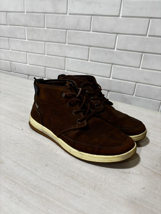 Коричневые ботинки