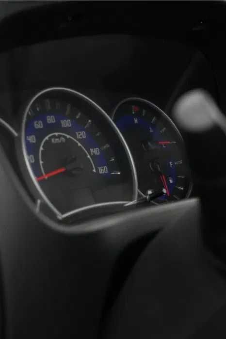 Jac x200 (2L mator. 147 ot kuchi. 3 orindiqli )