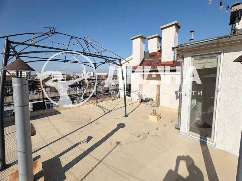 Продава се Тристаен апартамент в Пловдив, Кючук Париж - 195 кв.м за 1257 €/кв.м - Снимка #12