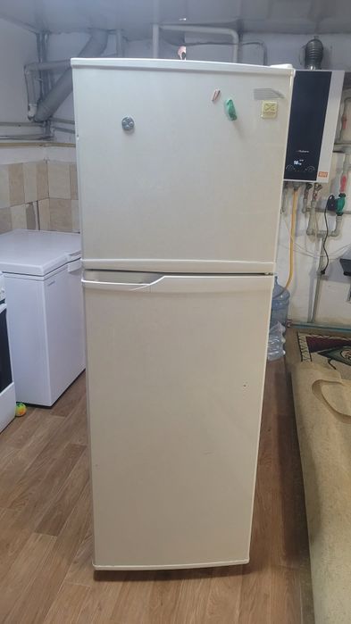 Холодильник daewoo