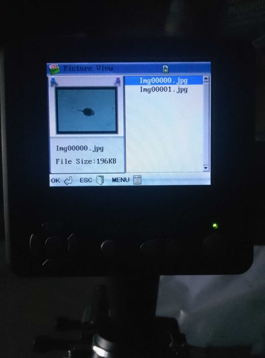 Продавам микроскоп Bresser