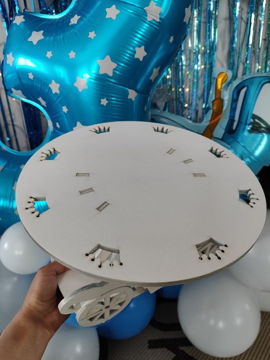 Продам трон и подставку под торт