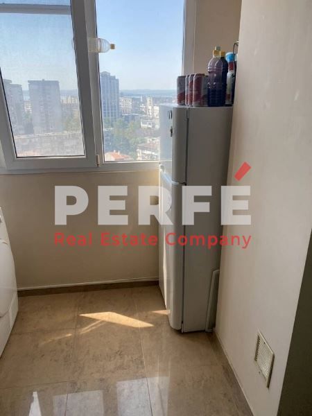 Продава се Тристаен апартамент в Бургас, Лазур - 88 кв.м за 1682 €/кв.м - Снимка #10