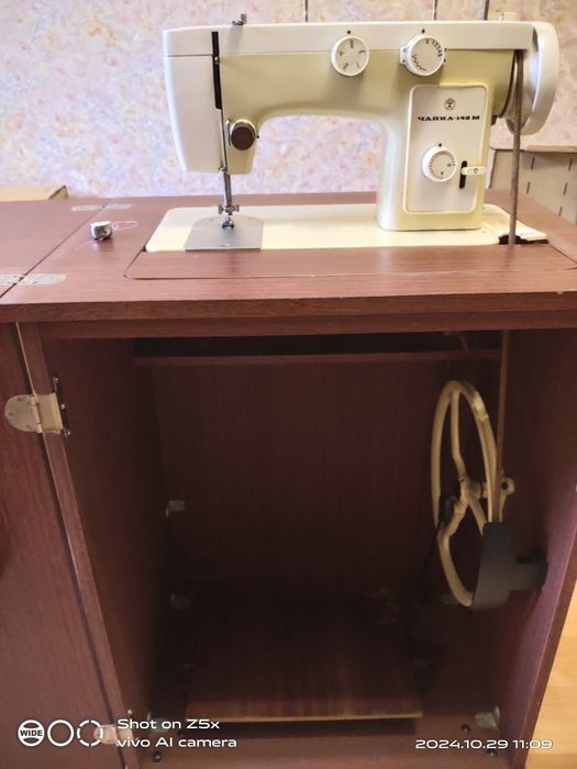 Швейная машина Чайка-142М