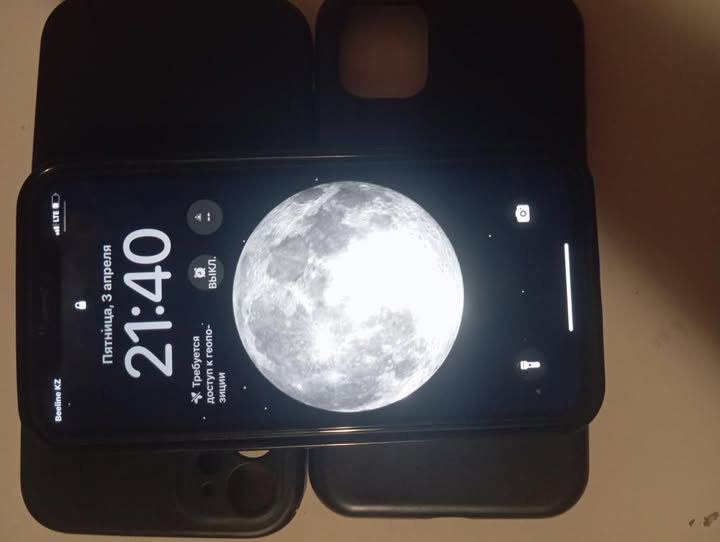 Продам Айфон 11 128 память