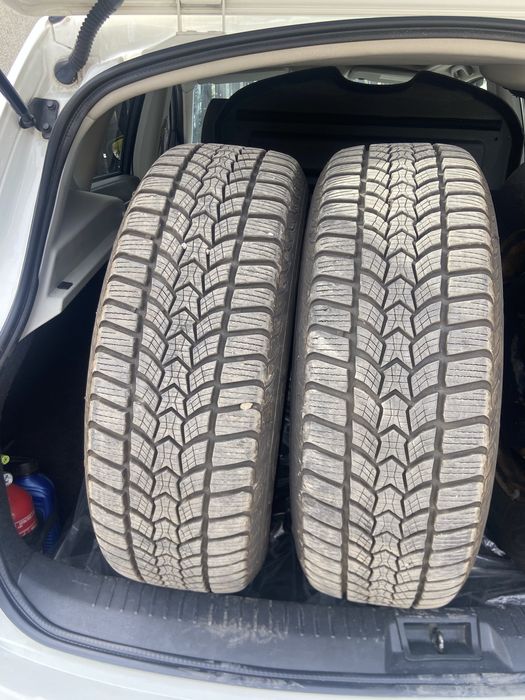 Vand 4 anvelope iarna  Debica Frigohp2 215/65/R16 M+S +jante de tabla
