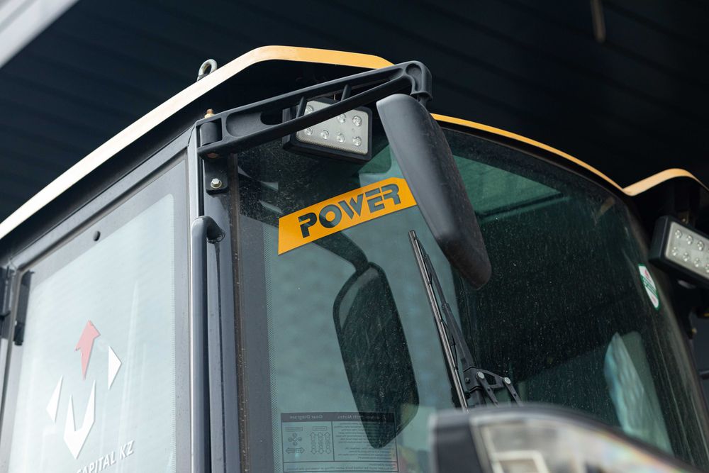 Фронтальный погрузчик LUGONG LG938