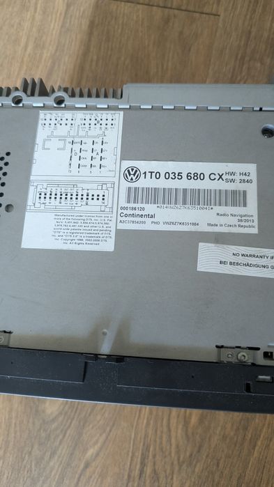 Оригинална навигация VW RNS 510 Continental (LED) + задна камера