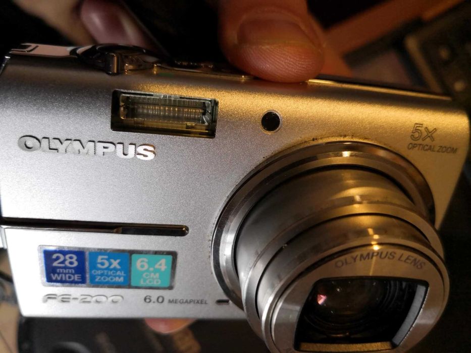 Фотоапарат Olympus Fe-200