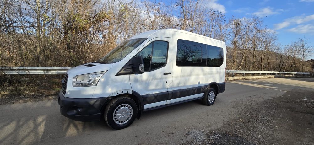 Ford Transit 9 locuri