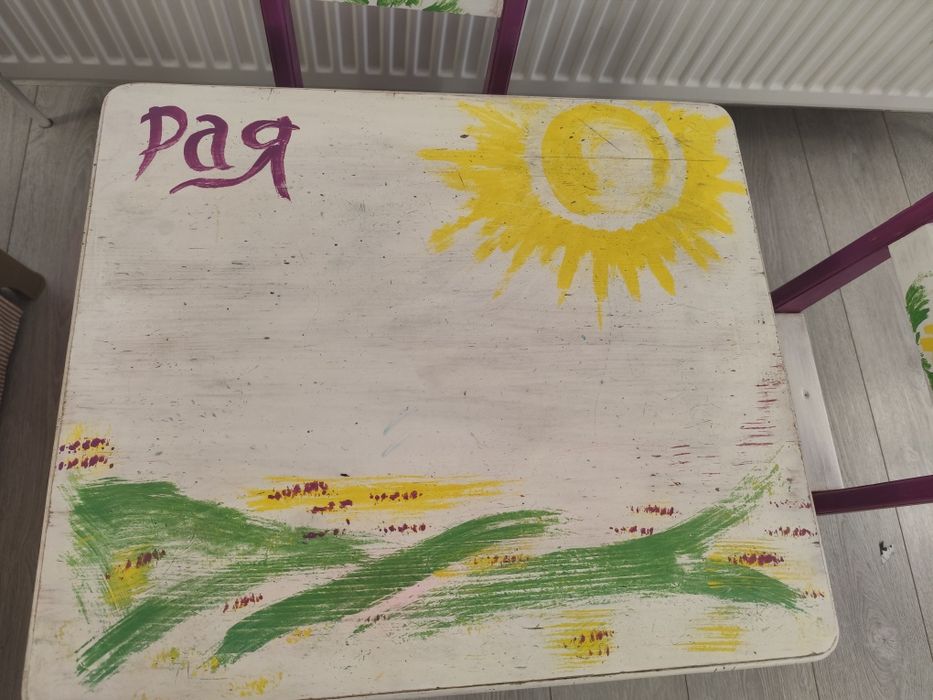 Детски дървена маса и столчета