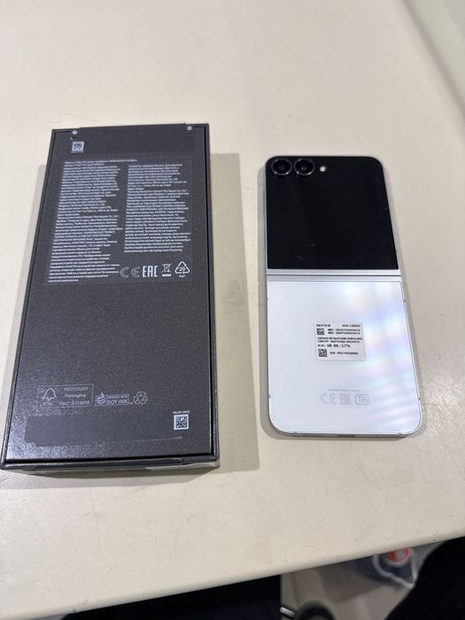 Samssung z flip7 fe 256gb