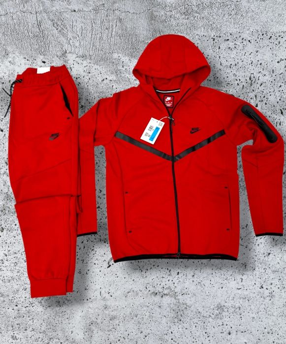 ULTIMELE BUCATI!! Compleu Bluza / Pantaloni Trening Nike Tech Fleece Rosu Marimi S-XXL Unisex