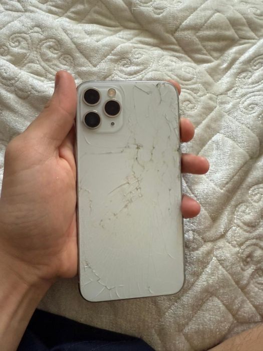 Айфон 11 про  60  мын