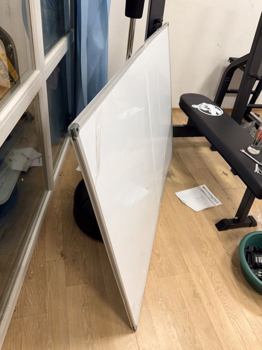 Tabla magnetica de scris 150x100 cm noua dar  stramba de la transport