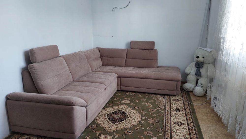 Диван угловой большой