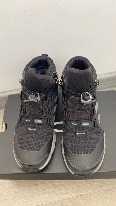 Детски обувки за момче adidas terrex