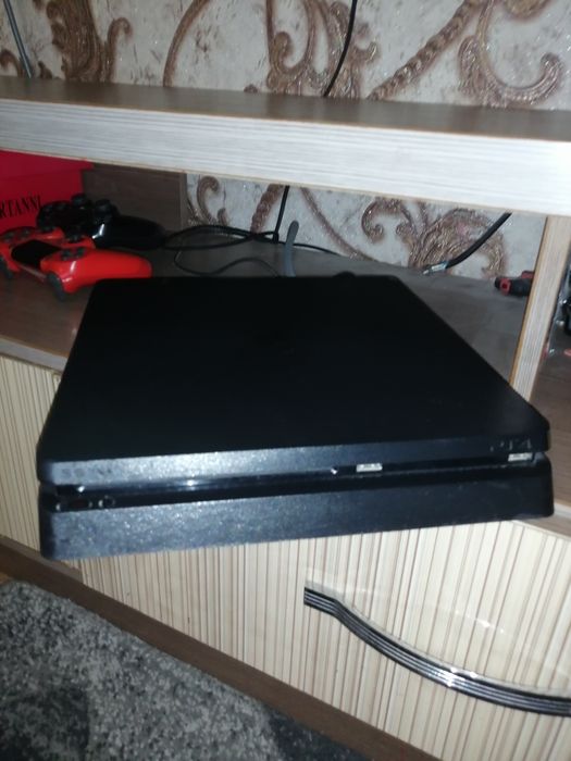 Пс 4 прошитая 2 джостика