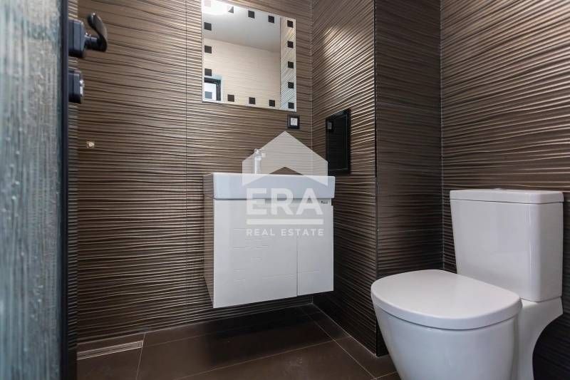 Дава се под наем Офис в София, Лозенец - 91 кв.м за 1160 € - Снимка #4