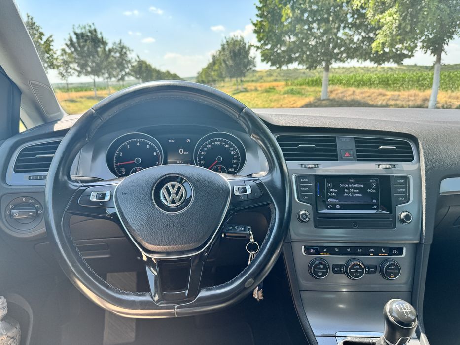 VOLKSWAGEN Golf 2013 — imagine 5