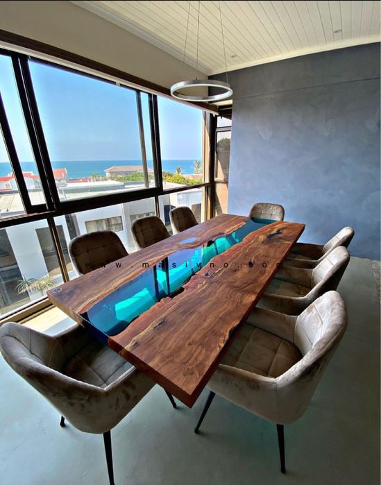 Маса с епоксидна смола