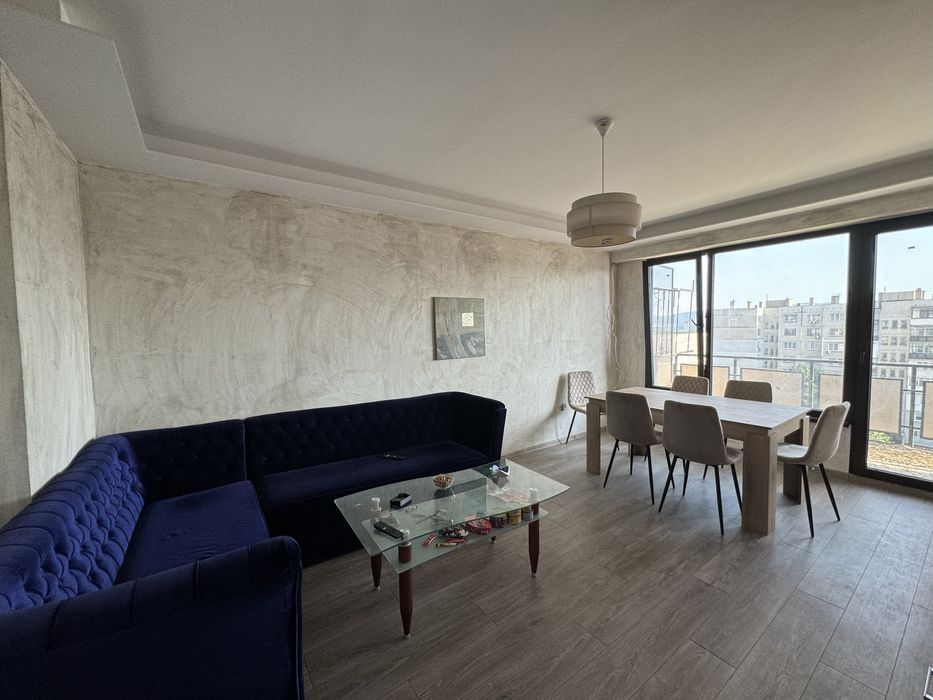 Продава се Тристаен апартамент в Казанлък - 84 кв.м за 710 €/кв.м - Снимка #2