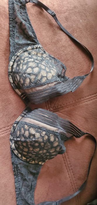 Calvin klein  сутиени от 70В до 80В