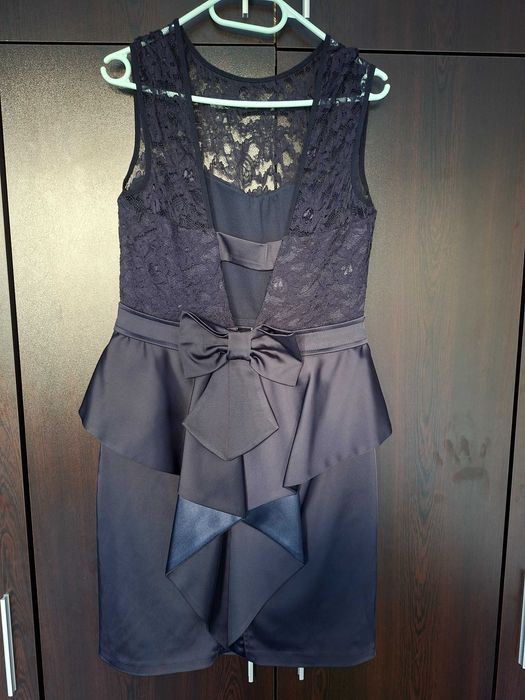 Тъмносиня бална рокля