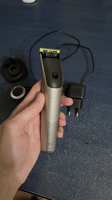 Aparat barbierit Philips OneBlade