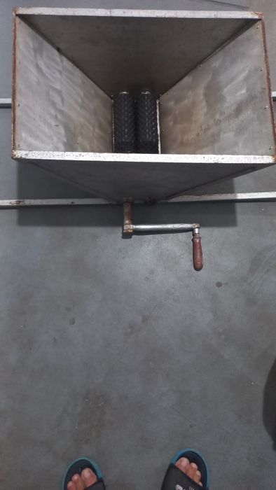 Zdrobitor de struguri .