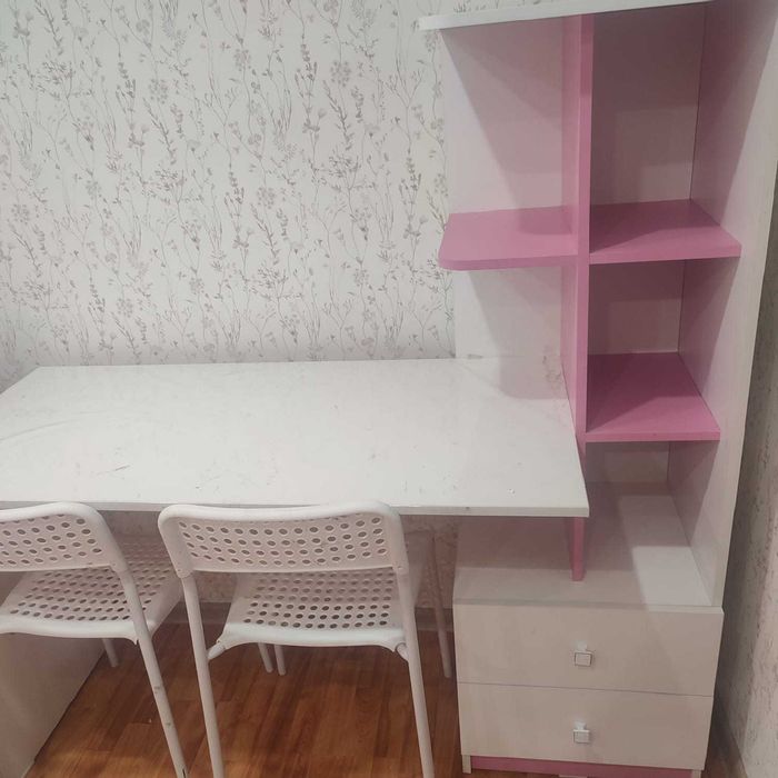 Продам детский письменный стол