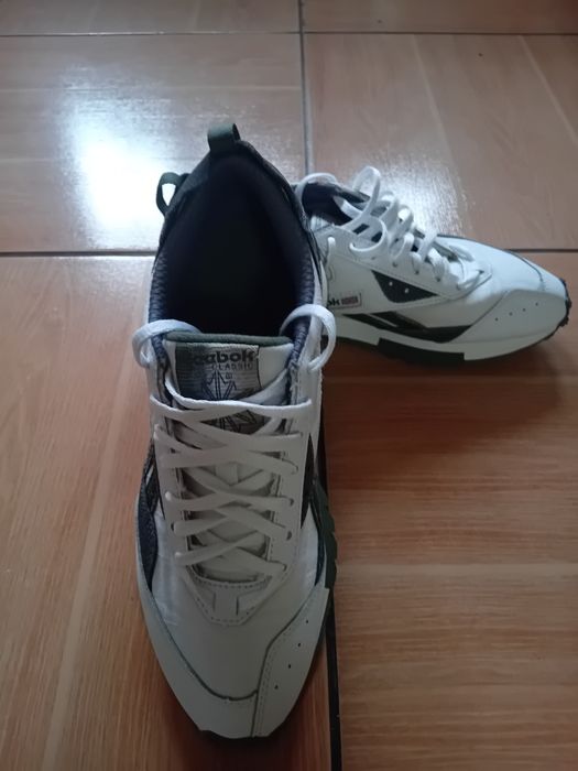 Adidasi Reebok 42