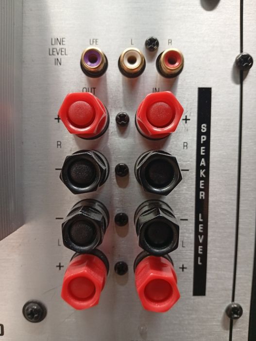 Активен субуфер JBL sub 200/230