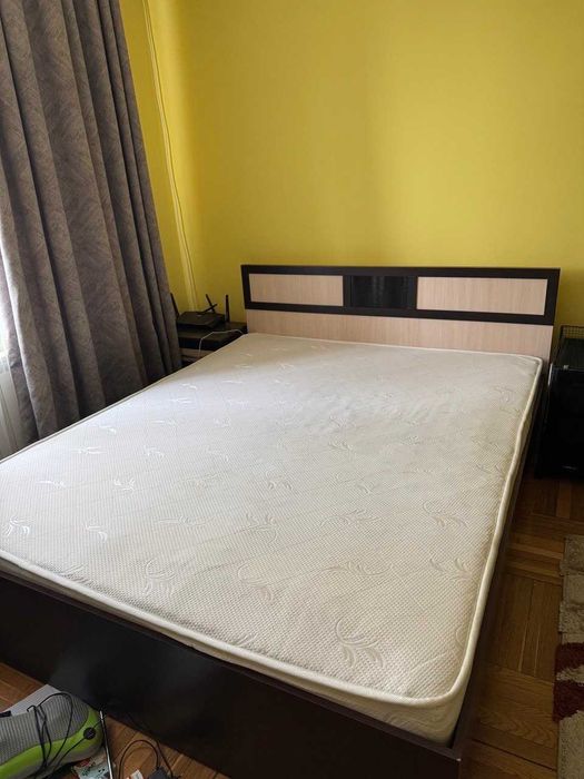 Продам кровать с матрасом