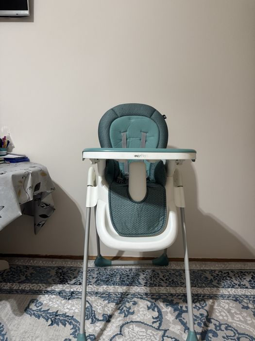 Продаю детский стульчик для кормления