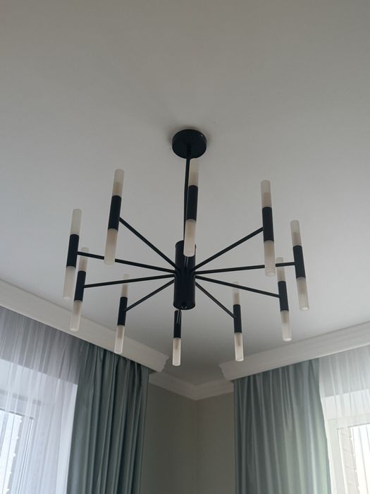 Люстра черная современная