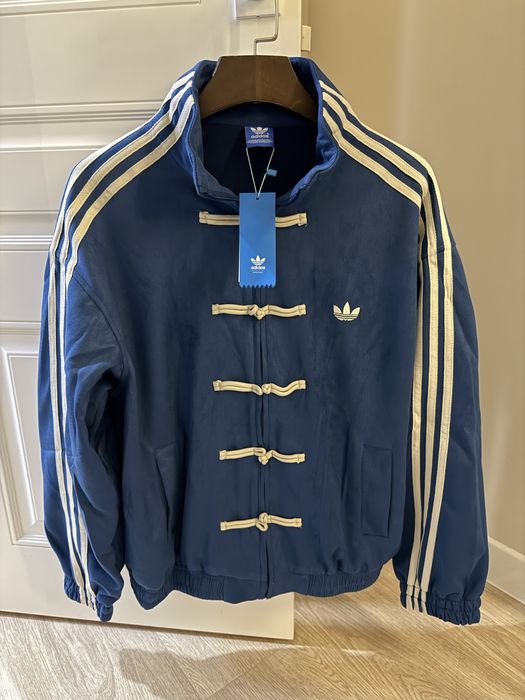 Ветровка Adidas бежевая