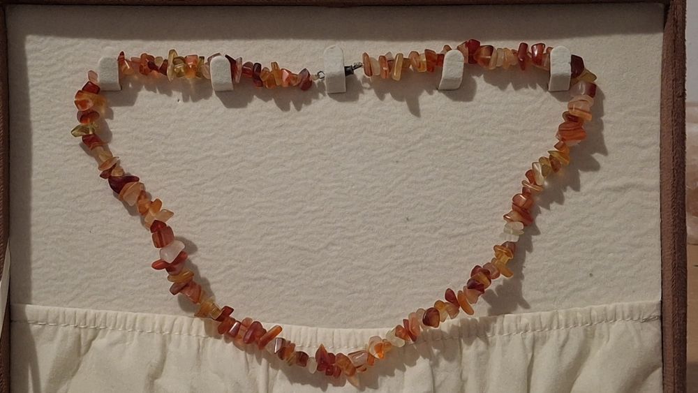 Колие от минерали