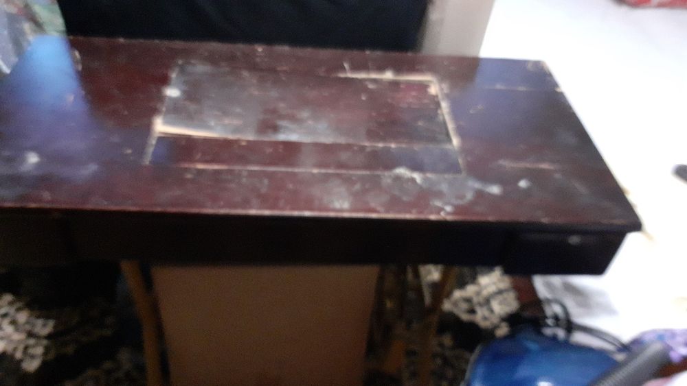 Vând mașină de cusut Ileana