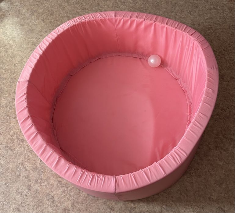 Продам сухой бассейн в отличном состоянии