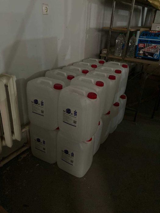 Канистры из под химии 20 литровые