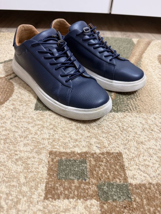 Крассовки для подростка 39-40