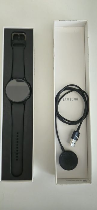 Vând Samsung Galaxy Watch 4 LTE