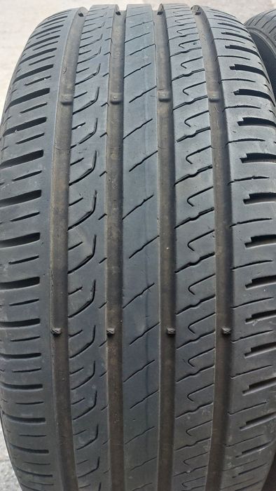 Летни гуми 235/50/19 Barum Bravuris 5HM 2 броя